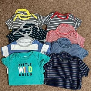 Carter’s 6 month onesies lot of 8
